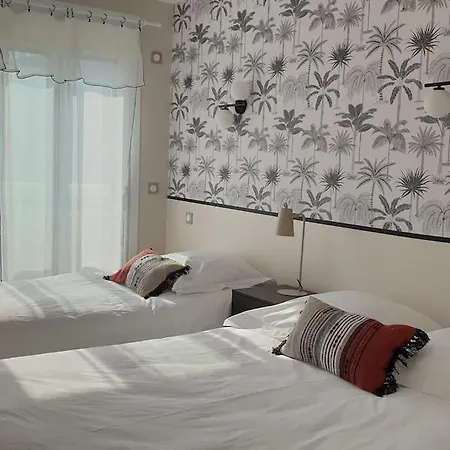 Apartment Centre Ville, T3 Moderne Et Chic, Plage A 5 Min Saint-Jean-de-Luz